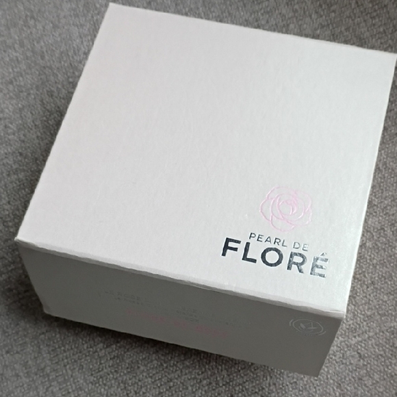 Pearl De Flore Other - Pearl de Flore Le Rose Daily Defense Cream NWT 1.76 oz.